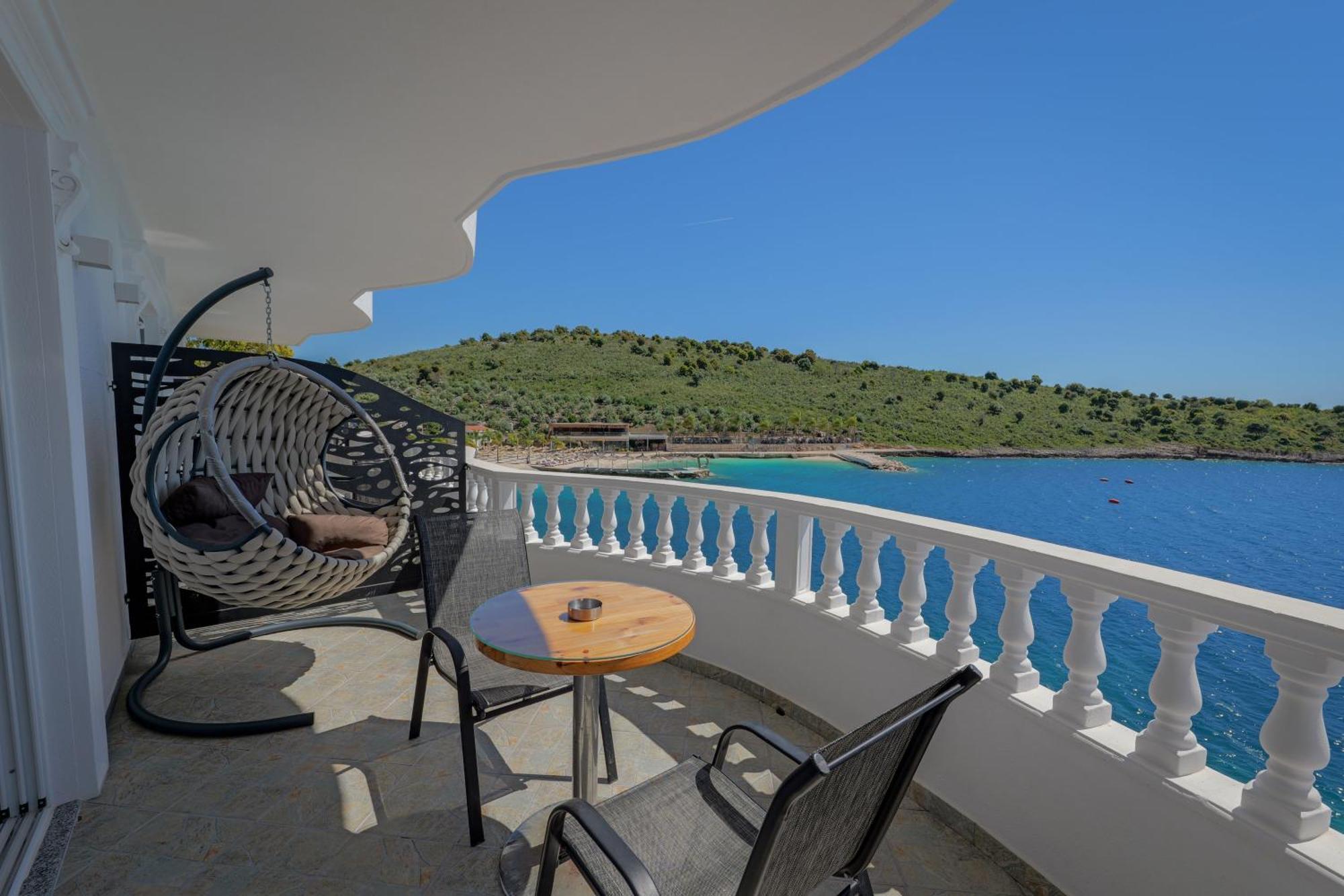 Villa Juna Beach Sarandë Eksteriør billede