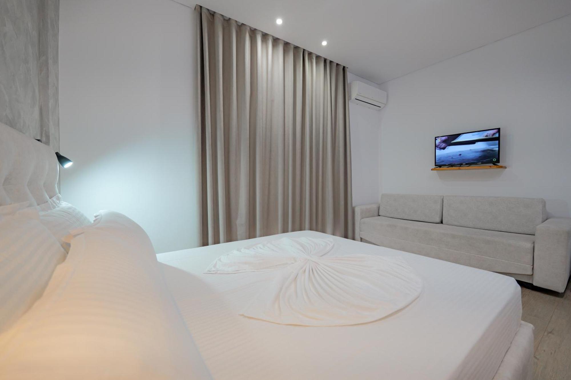 Villa Juna Beach Sarandë Eksteriør billede