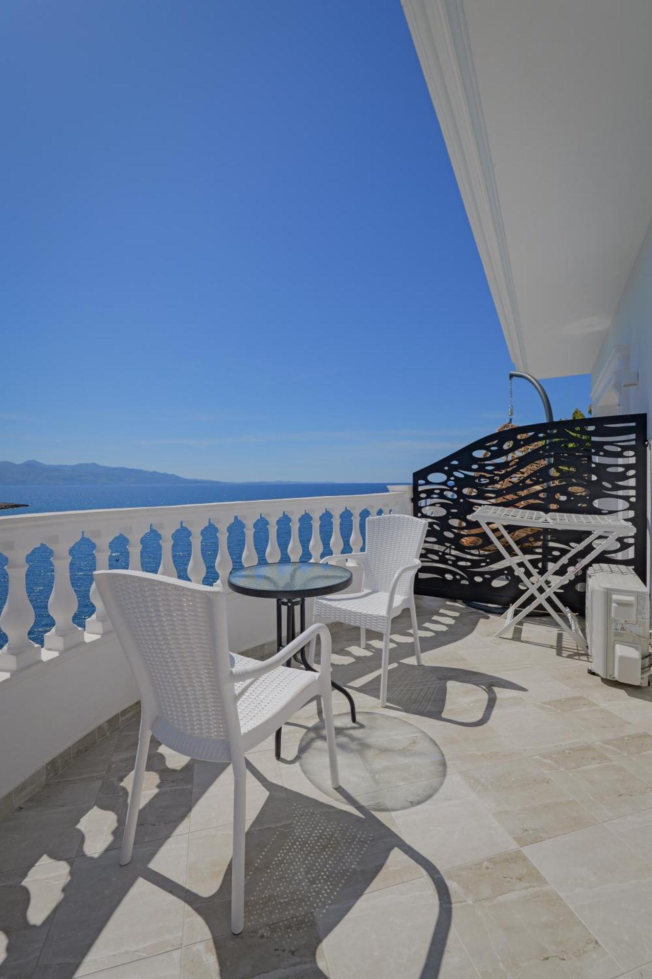 Villa Juna Beach Sarandë Eksteriør billede