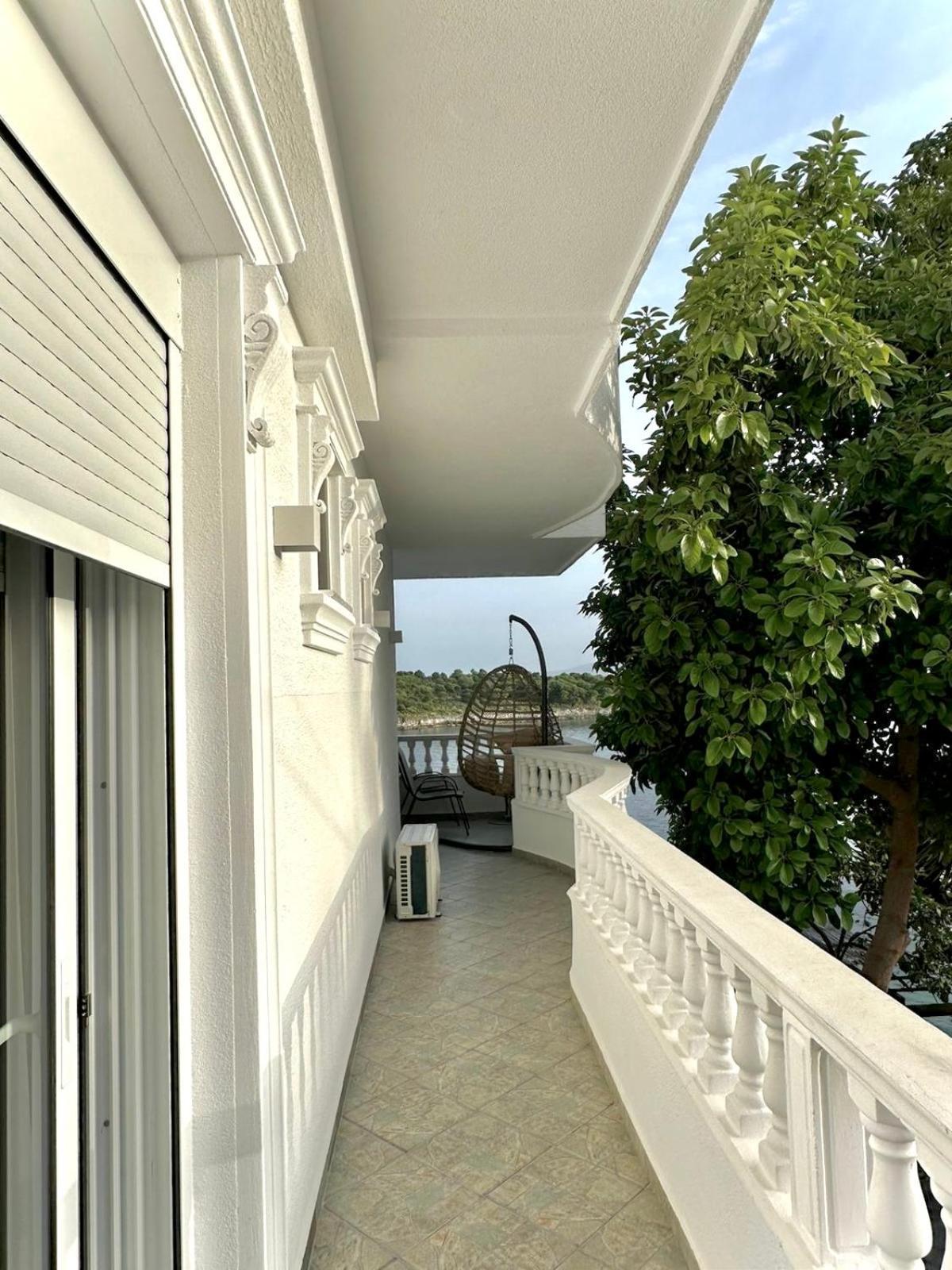 Villa Juna Beach Sarandë Eksteriør billede